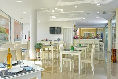 Palapart Gikas Studios and Suites