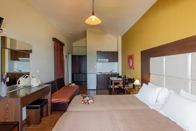 THEO HOTEL