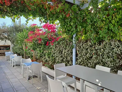 Stratos Apartments & Studios
