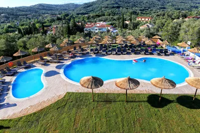 Ninos Saint George Palace Hotel