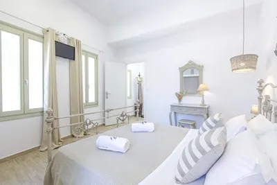 Arethousa House