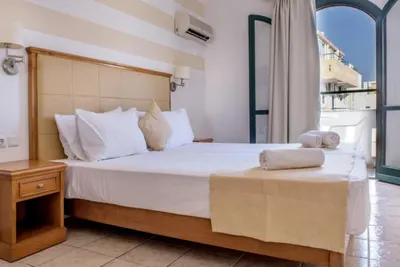 Pela Maria Hotel