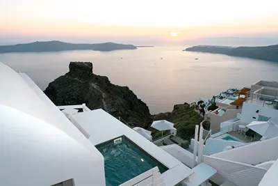 Anemos Cave Suites
