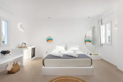 Voca Hotel & Suites