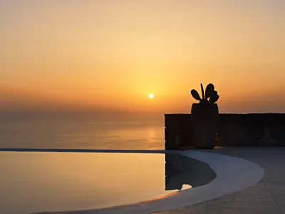Cresanto Luxury Suites