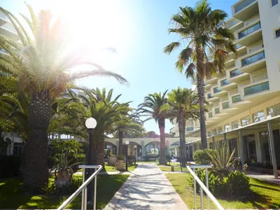 APOLLO BEACH