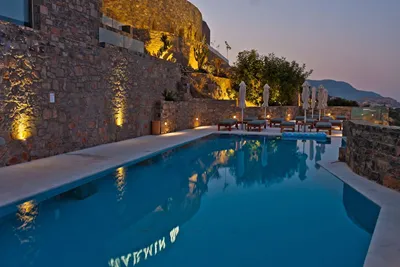 Royal Marmin Bay Boutique & Art Hotel