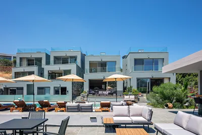 Isla Villas & Suites