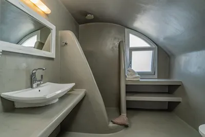 Central Fira Suites