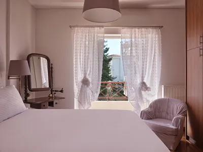 Evi's Voula Home