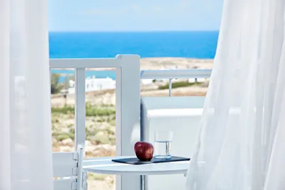 Mr and Mrs White Paros