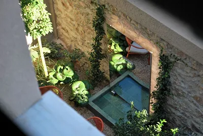 THE NIXON Luxury Suites and Apartments Athens