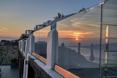 Oia Suites Santorini