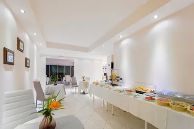 Golden Rose Suites