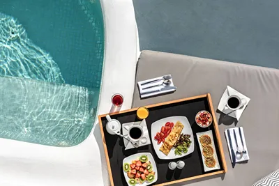 La Perla Villas & Suites