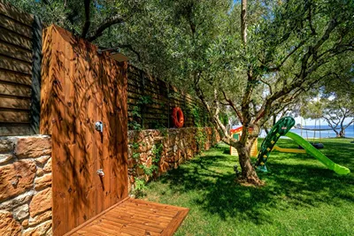 Artina Luxury Villa