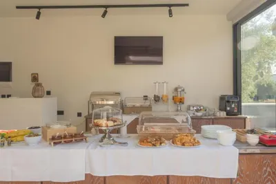 Alora Luxury Suites