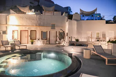 Naos Suites
