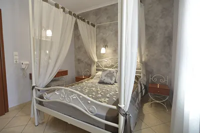Polydefkis Hotel Santorini