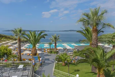 AKRATHOS BEACH HOTEL