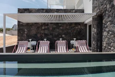 Neo Suites