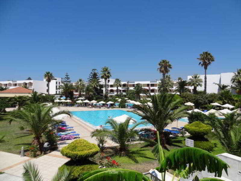 Tigaki Beach