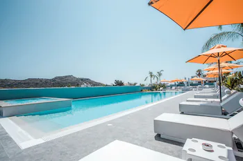 Mazoren Art Hotel