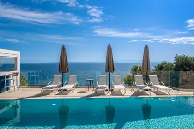 Pelagos Beach Hotel