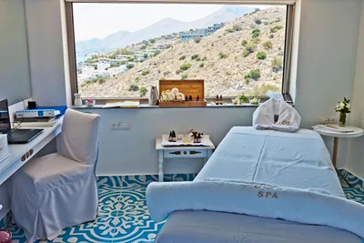 Royal Marmin Bay Boutique & Art Hotel