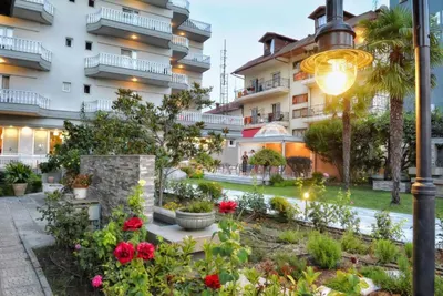Ioni Hotel