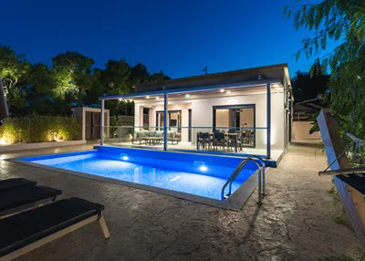 Amelia Residence