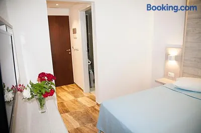 Zeus Hotel
