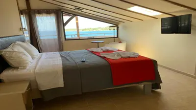 Avra Hotel
