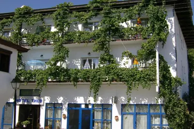 Theo Hotel