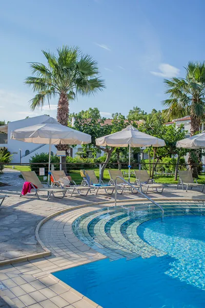 Golden Coast Hotel & Bungalows
