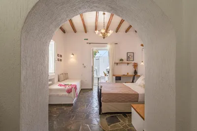 Anastasias Rooms Triovasalos