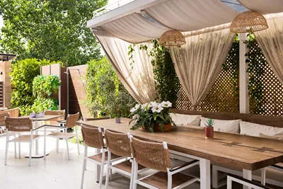 Elle Rooms & Suites
