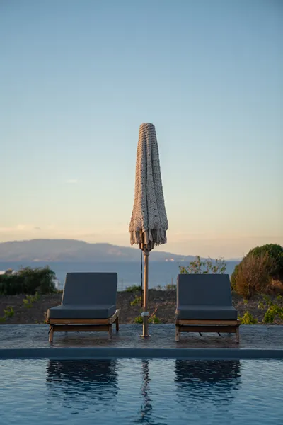 Volcanic Arc Santorini Suites