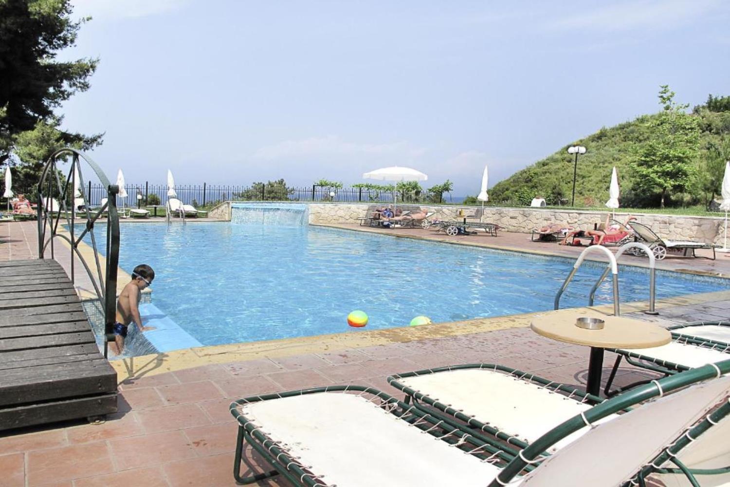 Zeus Eleva Kassandra Lagoon