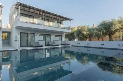 Alora Luxury Suites