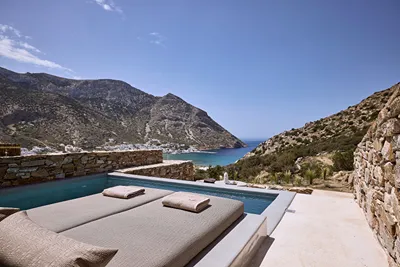 Apsila Pool Suites
