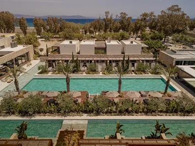 THEROS ALL SUITE HOTEL