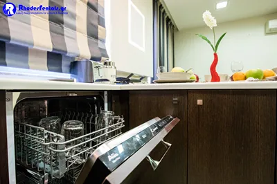 Rhodes Central Suite