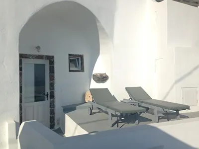 Altana Cliffside Villas Santorini