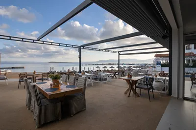 Oasis Beach Hotel