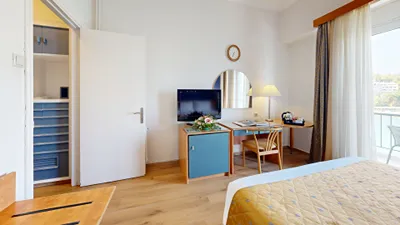 Lucy Hotel Chalkida