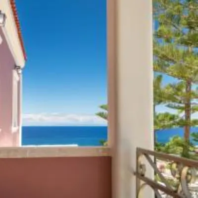 Balcony Boutique Hotel
