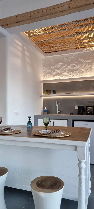 Numa Santorini