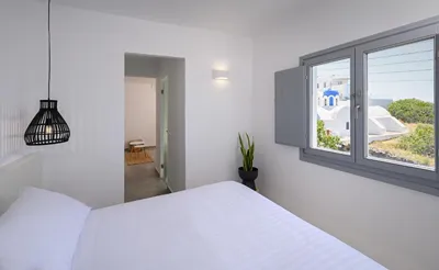 Thoe Oia Suites