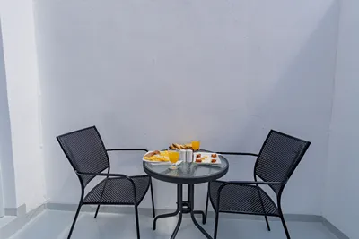 Central Fira Suites